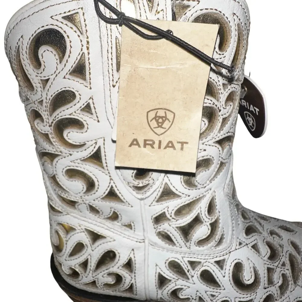 NWOB ARIAT WOMEN'S VALENTINA WESTERN BOOTIES - SNIP TOE Sz 7